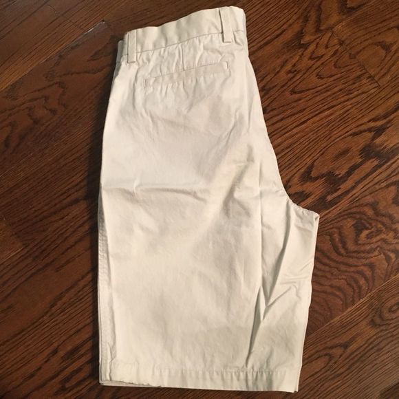 LANDS’ END Traditional Fit Flat Front Khaki Shorts 35 - Picture 4 of 7